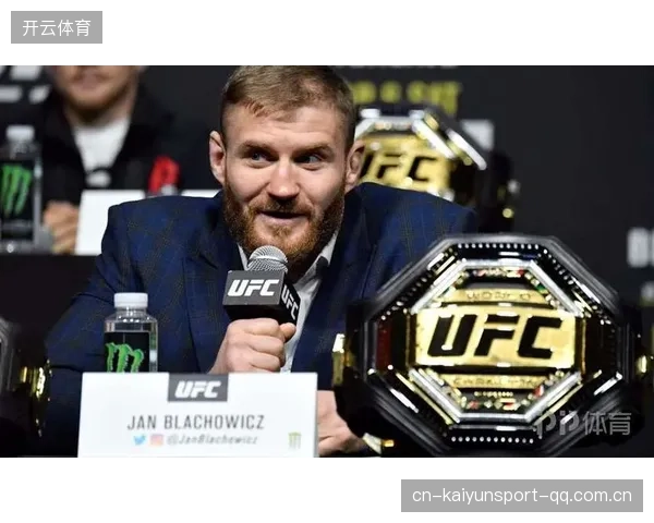 UFC铁拳连锤对手：一场惊心动魄的格斗盛宴